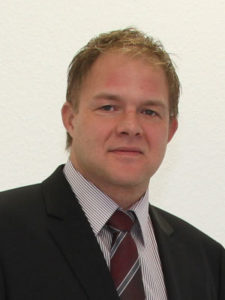 </p>
<p><center>Hartmut Picker</center>
