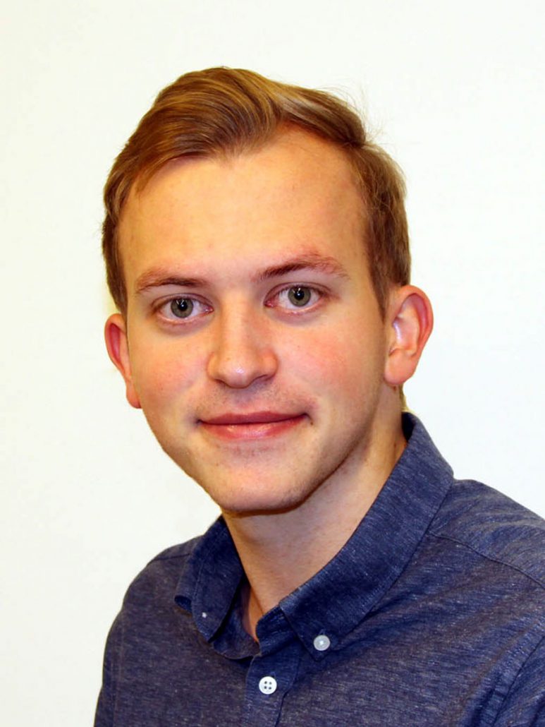 <center>Dominik Stachelscheid</center>