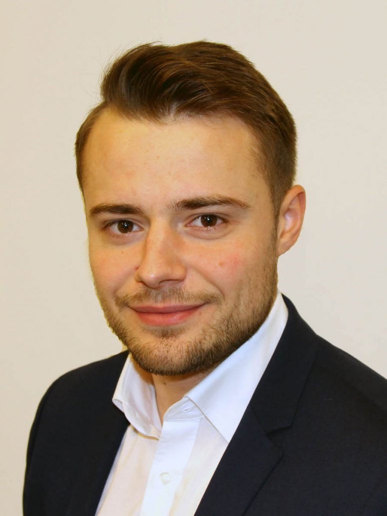 <center>Tim Zeppenfeld</center>